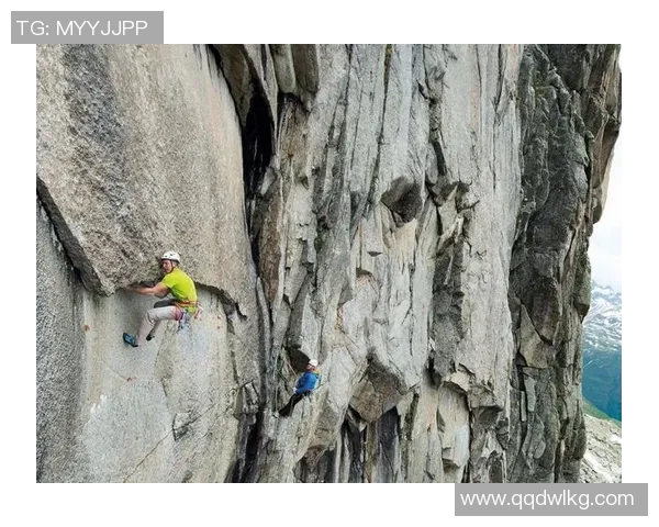 成都攀岩队耐力训练揭秘:挑战极限与坚持的完美结合 成都攀岩队耐力训练揭秘:挑战极限与坚持的完美结合